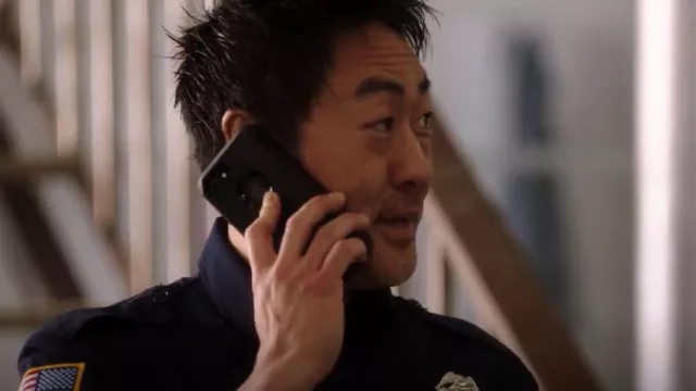 OtterBox Defender Case for Apple iPhone 6 used by Howie 'Chimney' Han (Kenneth Choi) as seen in 9-1-1 (S02E11)