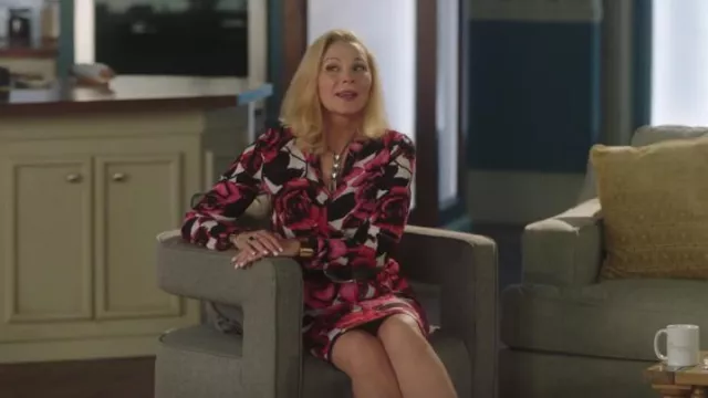 Prada Floral Print Crepe Skirt worn by Margaret Monreaux (Kim Cattrall) as seen in Filthy Rich (S01E02)