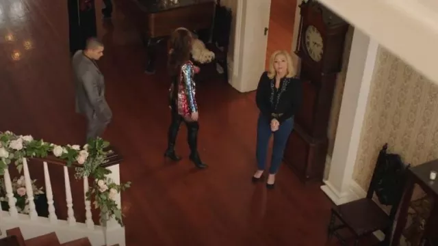 Stella Mccartney Mono­gram Skin­ny Jeans worn by Margaret Monreaux (Kim Cattrall) as seen in Filthy Rich (S01E10)