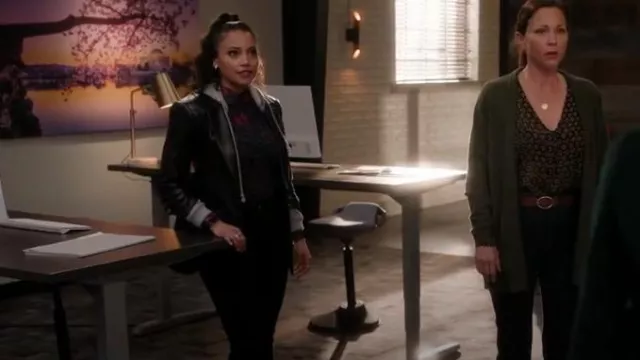 Frame Le High Skin­ny Jeans worn by Lacey Quinn (Gabrielle Walsh) as seen in Found (S01E13)