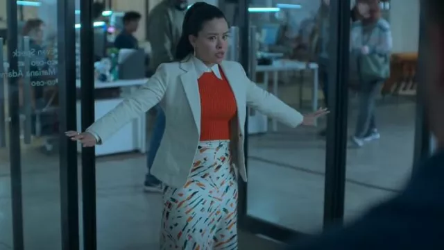 Jupe mi-longue Monki portée par Mariana Adams Foster (Cierra Ramirez) dans Good Trouble (S05E13)