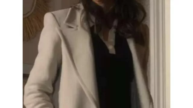 Women White Coat of Maya Stern (Michelle Keegan) in Fool Me Once (S01E03)