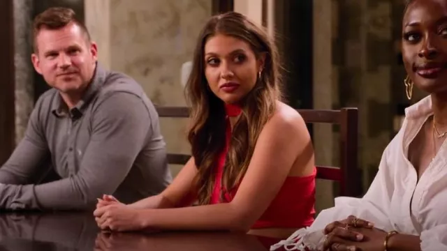 Superdown Regina Asymmetrical Set worn by Julie Theis as seen in The Trust: A Game of Greed (S01E07)