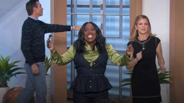 7 For All Mankind Denim Lustre Tailored Vest in Dark Rinse worn by Sheryl Underwood as seen in The Talk on  January 23, 2024