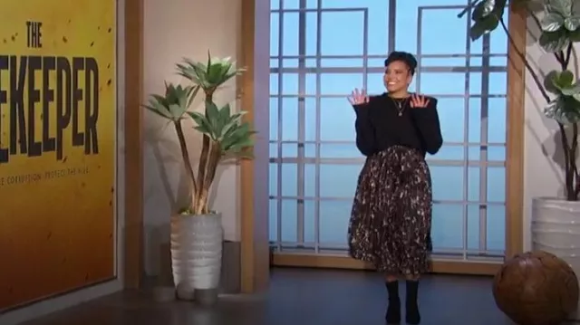 Vestido de Leia Kettu de Todos los Santos usado por Emmy Raver-Lampman como se vio en The Talk el 18 de enero de 2024