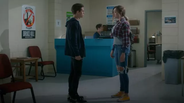 Forever 21 Cropped Plaid Shirt worn by Tory Nichols (Peyton List) as seen in Cobra Kai (S03E08)