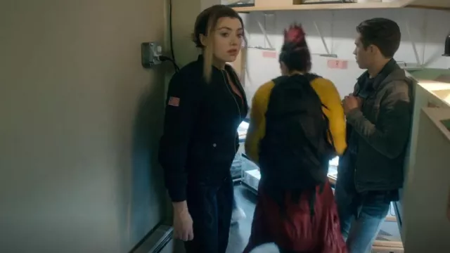 Asos Skinny Jean porté par Tory Nichols (Peyton List) comme on le voit dans Cobra Kai (S03E09)