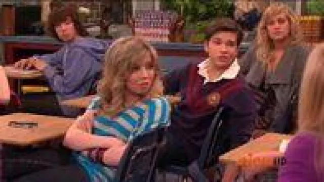 LOFT Blue and Tan Striped Top worn by Sam Puckett (Jennette McCurdy) in ...