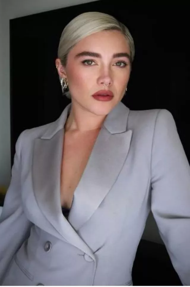 Rainbow K Earring Horn Gold Hoop Diamonds worn by Florence Pugh at Dune: Part 2 Press on February 2, 2024