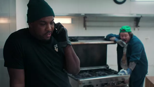 Off-White T-Shirt worn by Marcus (Lionel Boyce) as seen in The Bear (S02E03)