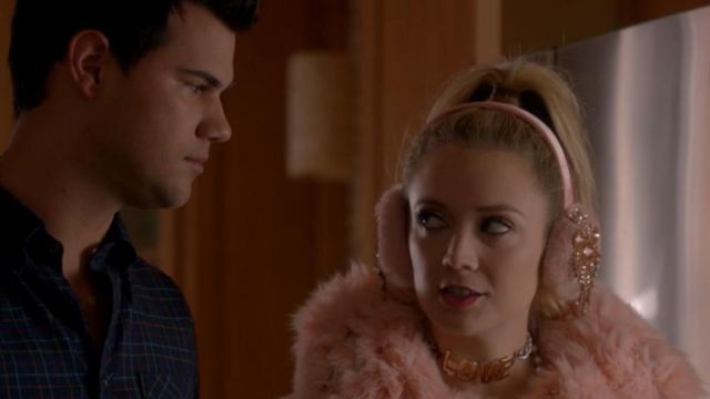 The authentic dress, shoes and jewelry of Chanel #3 (Billie Heavy) in Scream  Queens S02E03