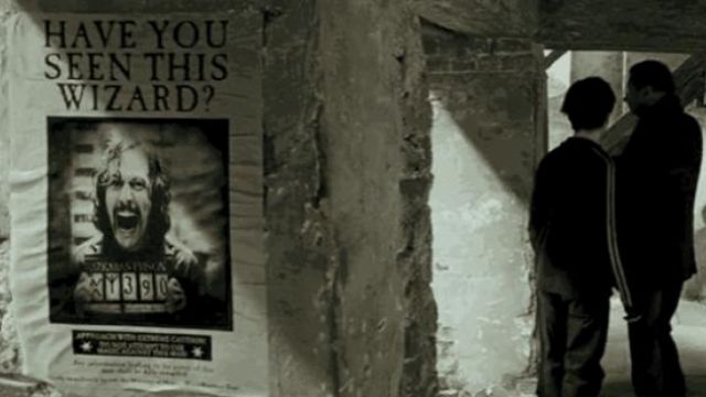 The poster Wanted to Sirius Black (Gary Oldman) in Harry Potter and the prisoner of Azkaban