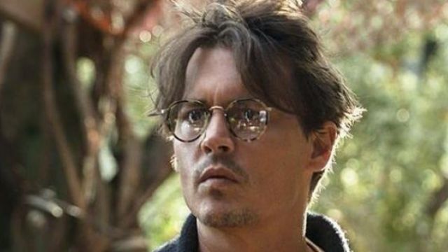 The glasses of Dr. Will Caster (Johnny Depp) in Transcendence