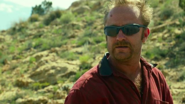 Les lunettes de soleil de Tanner (Ben Foster) dans Comancheria