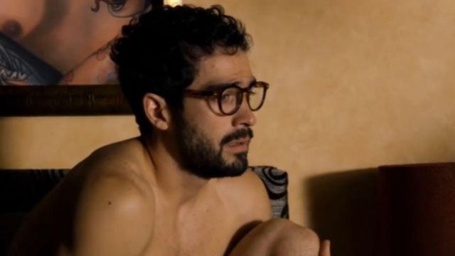 Les lunettes de vue de Hernando (Alfonso Herrera) dans Sense8