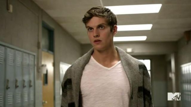 The vest of Daniel Sharman in Teen Wolf | Spotern