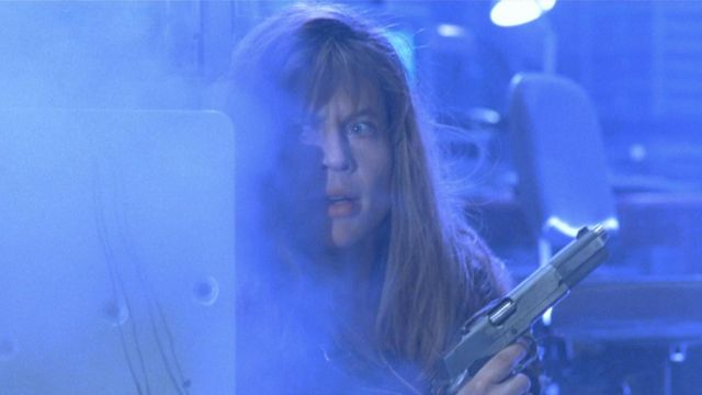 L'authentique pistolet de Sarah Connor (Linda Hamilton) dans Terminator 2
