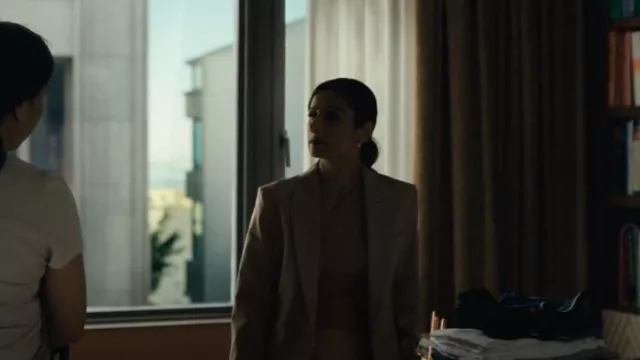 Reiss Wren Blazer worn by Hilary Starr (Sarayu Rao) as seen in Expats (S01E03)