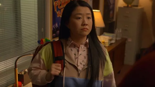 Urban Outfitters Pullover Quarter Zip Hoodie porté par Alice Kwan (Sherry Cola) dans Good Trouble (S05E16)