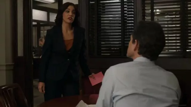 Veronica Beard Tyra Dickey : Veste portée par Samantha Maroun (Odelya Halevi) dans Law & Order (S23E04)