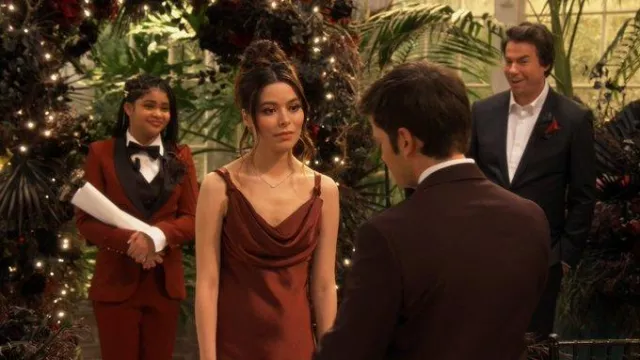 Tularosa Tate Gown in Wine worn by Carly Shay (Miranda Cosgrove) as seen in iCarly TV series (S03E10)