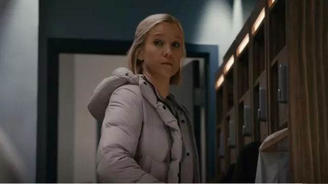 Manteau matelassé Alliston de Canada Goose porté par le Dr Hannah Asher (Jessy Schram) comme on le voit dans Chicago Med (S09E04)