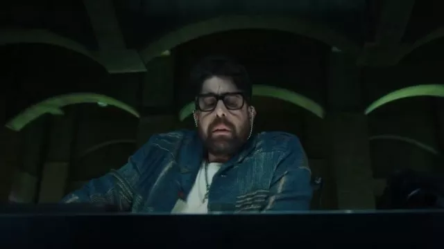 Cardigan Ralph Lauren en patchwork de lin mélangé porté par Harry Keshegian (Adam Goldberg) comme on le voit dans The Equalizer (S04E01)