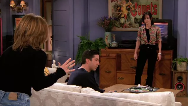 Floral Collared Shirt worn by Monica Geller (Courteney Cox) as seen in Friends (S02E17)