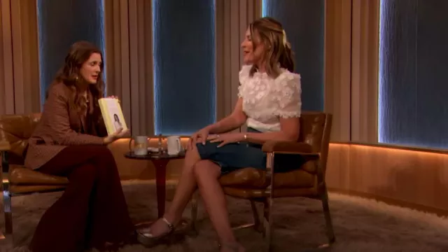 Sandales à plateforme à talons hauts Larroude Dolly portées par Savannah Guthrie dans The Drew Barrymore Show le 21 février 2024