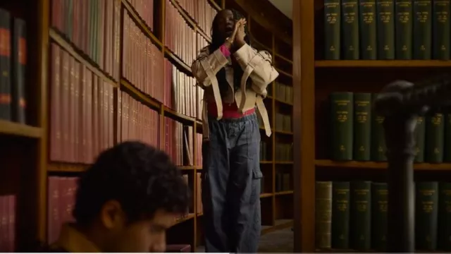 River Island Petite Parachute Cargo Trouser in Blue worn by Jess  (Vivian Oparah) as seen in Dead Hot (S01E03)