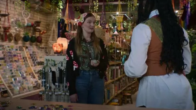 Shein Qutie Mush­room Pat­tern Cardi­gan worn by Honeysuckle unknown episodes (Rachael Evelyn) as seen in Dead Hot (S01E04)