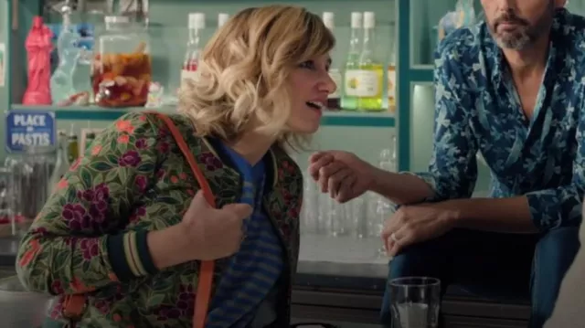King Louie Bessie Bellevue - Zip-Up Sweatshirt worn by Jennifer Maseron (Diane Dassigny) in the series Plus belle la vie, encore plus belle (S01E20)