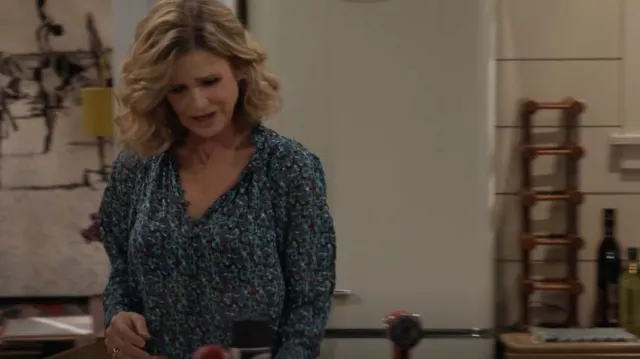 Rebecca Taylor Climbing Roses Top worn by Jean Raines (Kyra Sedgwick) as seen in Call Your Mother (S01E11)