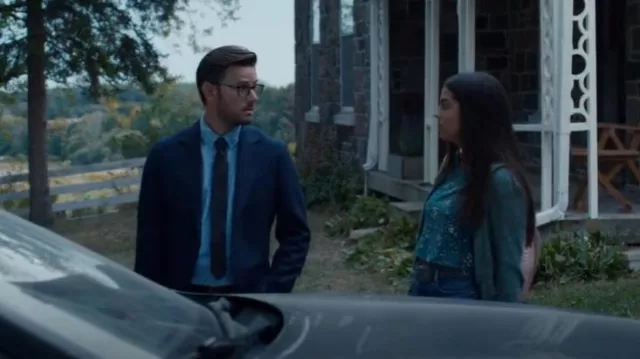 T-shirt à col rond EveryWear Old Navy porté par Alice Dhawan (Sadie Laflamme-Snow) comme on le voit dans The Way Home (S02E06)