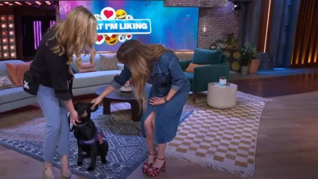 Aquazzurra Baba Platform Sandals worn by Kelly Clarkson as seen in The Kelly Clarkson Show on March 5, 2024