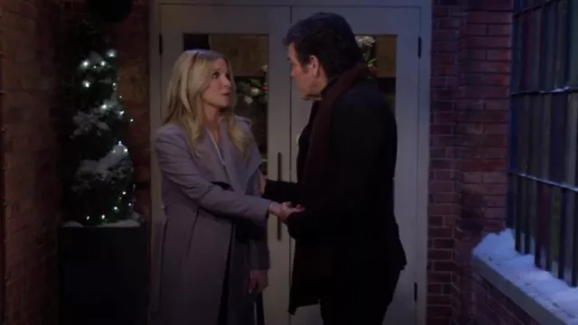 Ted Baker BakerJianna Manteau porté par Christine Blair Williams (Lauralee Bell) dans Les Feux de l’amour le 6 mars 2024