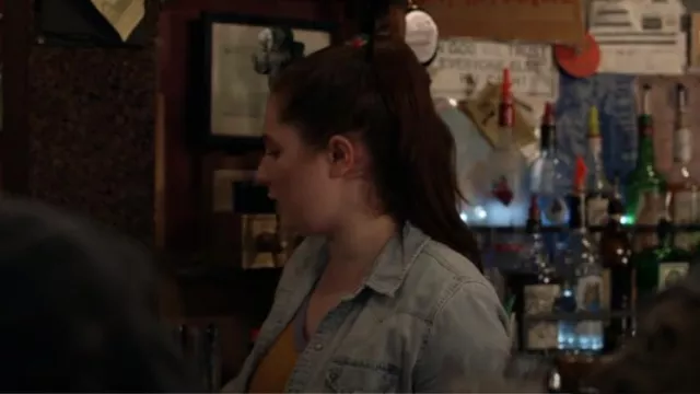 Chemise western de Lucky Brand portée par Debbie Gallagher (Emma Kenney) comme on le voit dans Shameless (S11E10)
