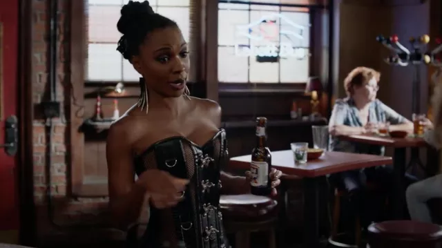Domintrex Top worn by Veronica Fisher (Shanola Hampton) as seen in Shameless S09E03