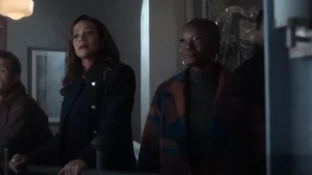 Avec les Filles Walker Relaxed Fit Plaid Coat worn by Kemi Adebayo (Adeola Role) as seen in Alert: Missing Persons Unit (S02E01)