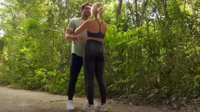 On Running Cloud 5 Low Top Sneak­ers worn by Daisy Kent as seen in The Bachelor (S28E09)