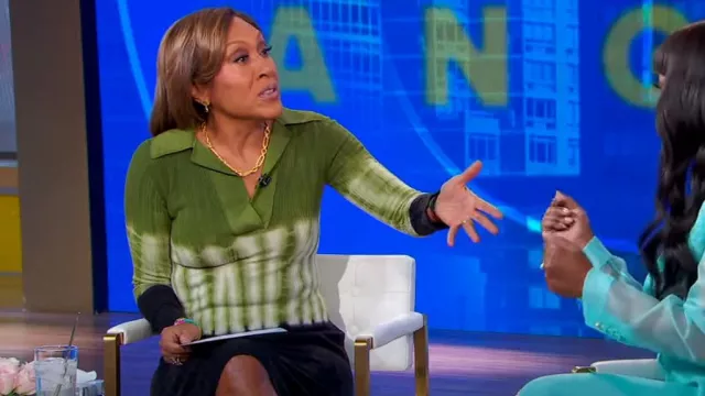 Vestido de punto Dip Dye de marca blanca de Proenza Schouler usado por Robin Roberts como se ve en Good Morning America el 13 de marzo de 2024
