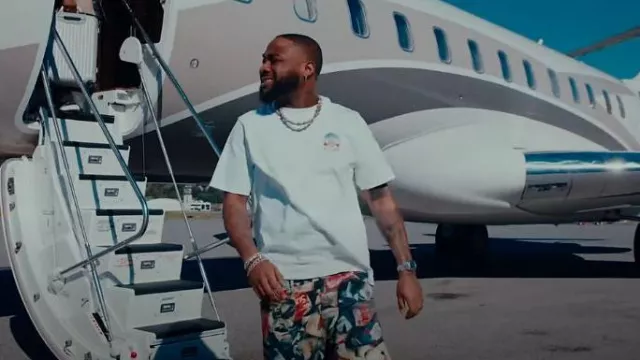 Supreme Cans Reg­u­lar Jean Mul­ti­col­or worn by Davido in AWAY (Official Video)