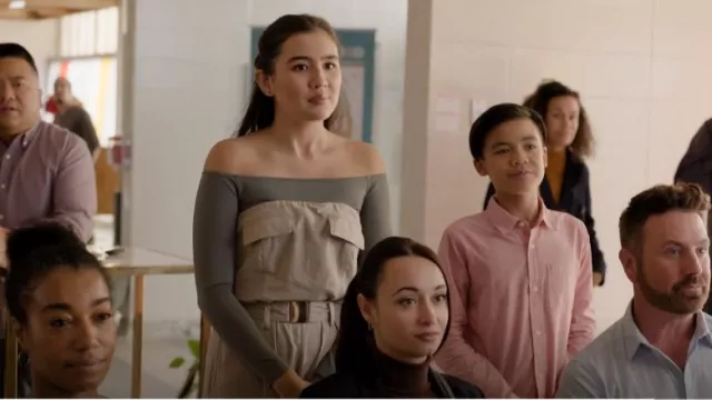 Combinaison cargo en lin mélangé Zara portée par Khia Pham (Zoriah Wong) dans Run the Burbs (S03E11)