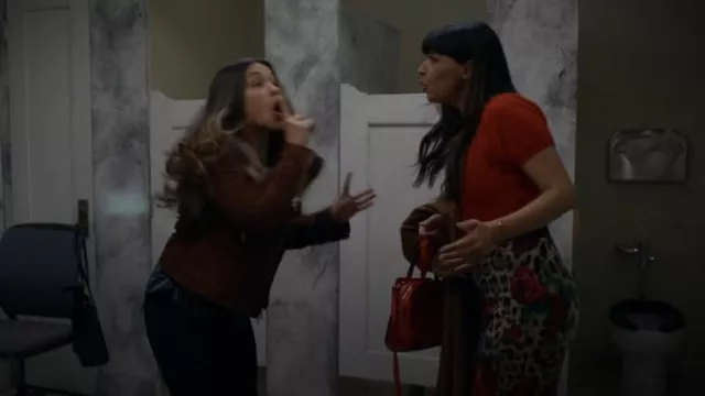 Dolce & Gabbana Leopard Rose Skirt worn by Sam (Hannah Simone) as seen in Not Dead Yet (S02E06)