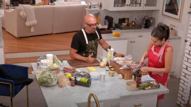 Anthropologie Rifle Paper Co. x Hedley & Bennett Apron worn by Michael Symon in Selena + Chef: Home for the Holidays (S01E02)