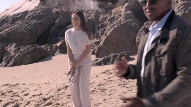 Vince Belted Crepe Wide-Leg Pants worn by Hazel Green (Cristin Milioti) as seen in Made for Love (S01E03)