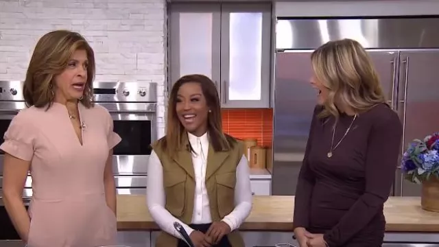 H&M Twill Utility Vest in Olive Green worn by Lorna Maseko as seen in Today on March 21, 2024