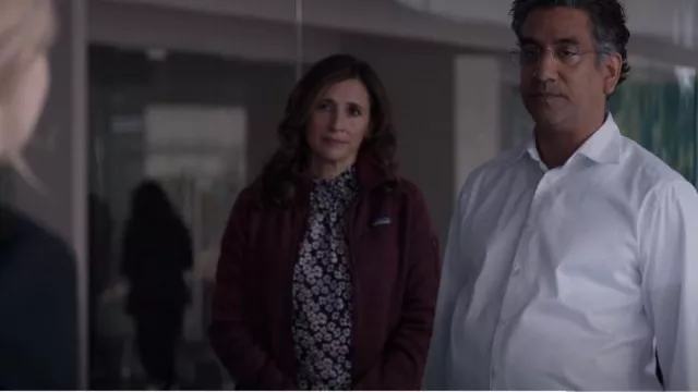 Patagonia Better Sweater Jacket worn by Linda Tanner (Michaela Watkins) as seen in The Dropout (S01E05)