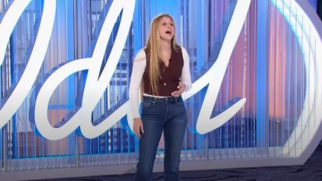Sandro Dou­ble-Breast­ed Cropped Vest worn by Victoria Johnson as seen in American Idol (S22E05)