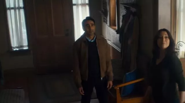 Vince Splittable Wool Blend Zip Up Jacket Teakwood usado por Brady Dhawan (Al Mukadam) como se ve en The Way Home (S02E09)